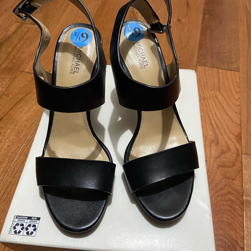 Michael Kors Sandals 6.5M